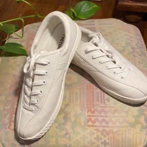 Tretorn size 9 Nylite Plus Canvas Sneakers